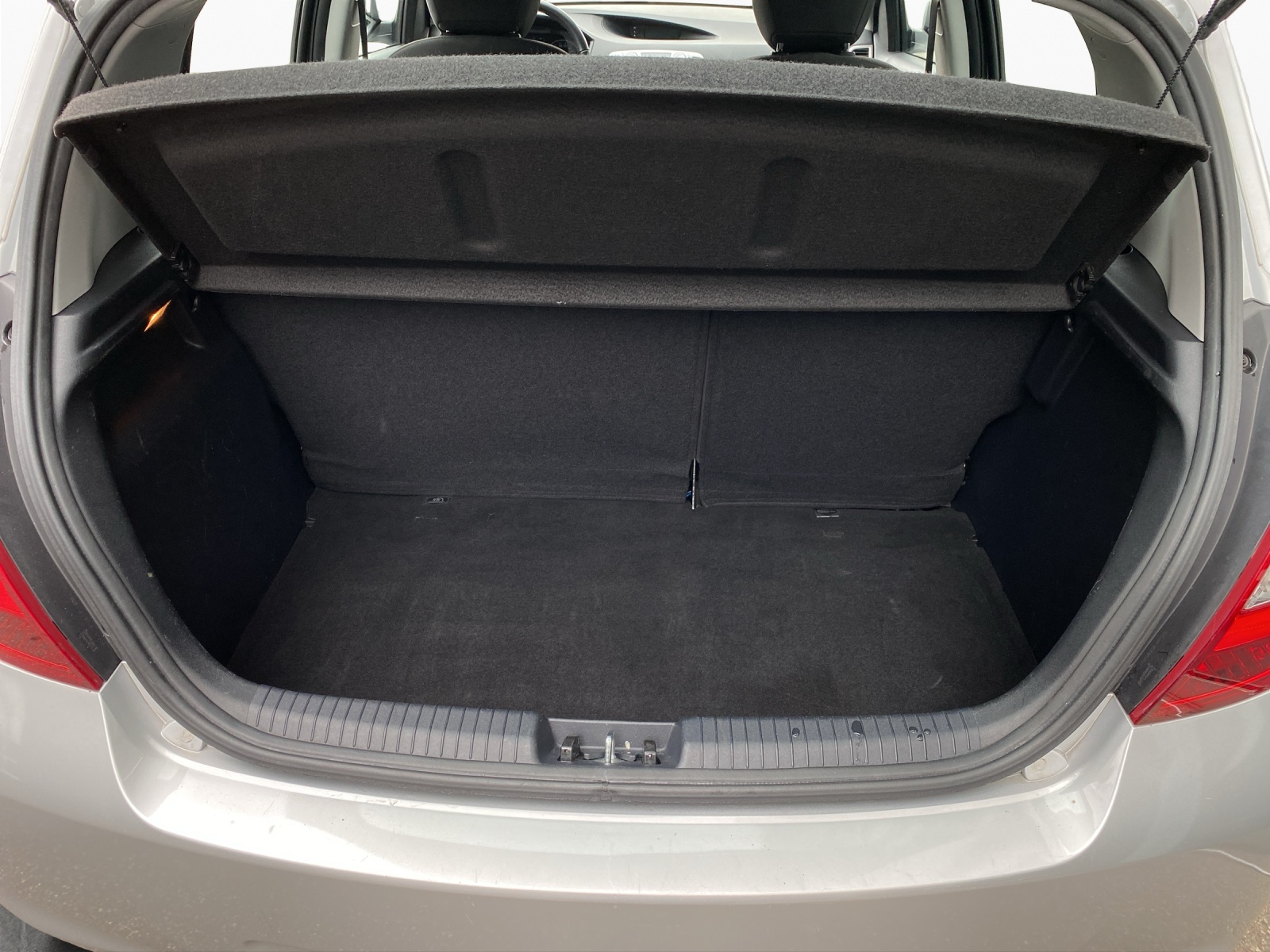 HYUNDAI i20 1.4 Style-image-15