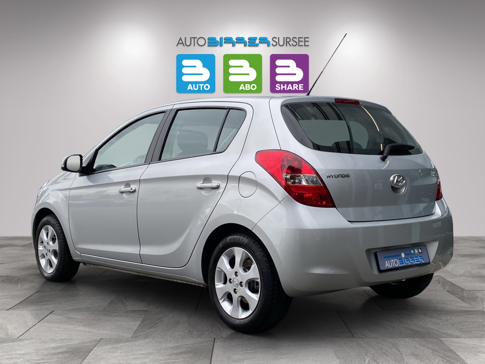 HYUNDAI i20 1.4 Style-image-6