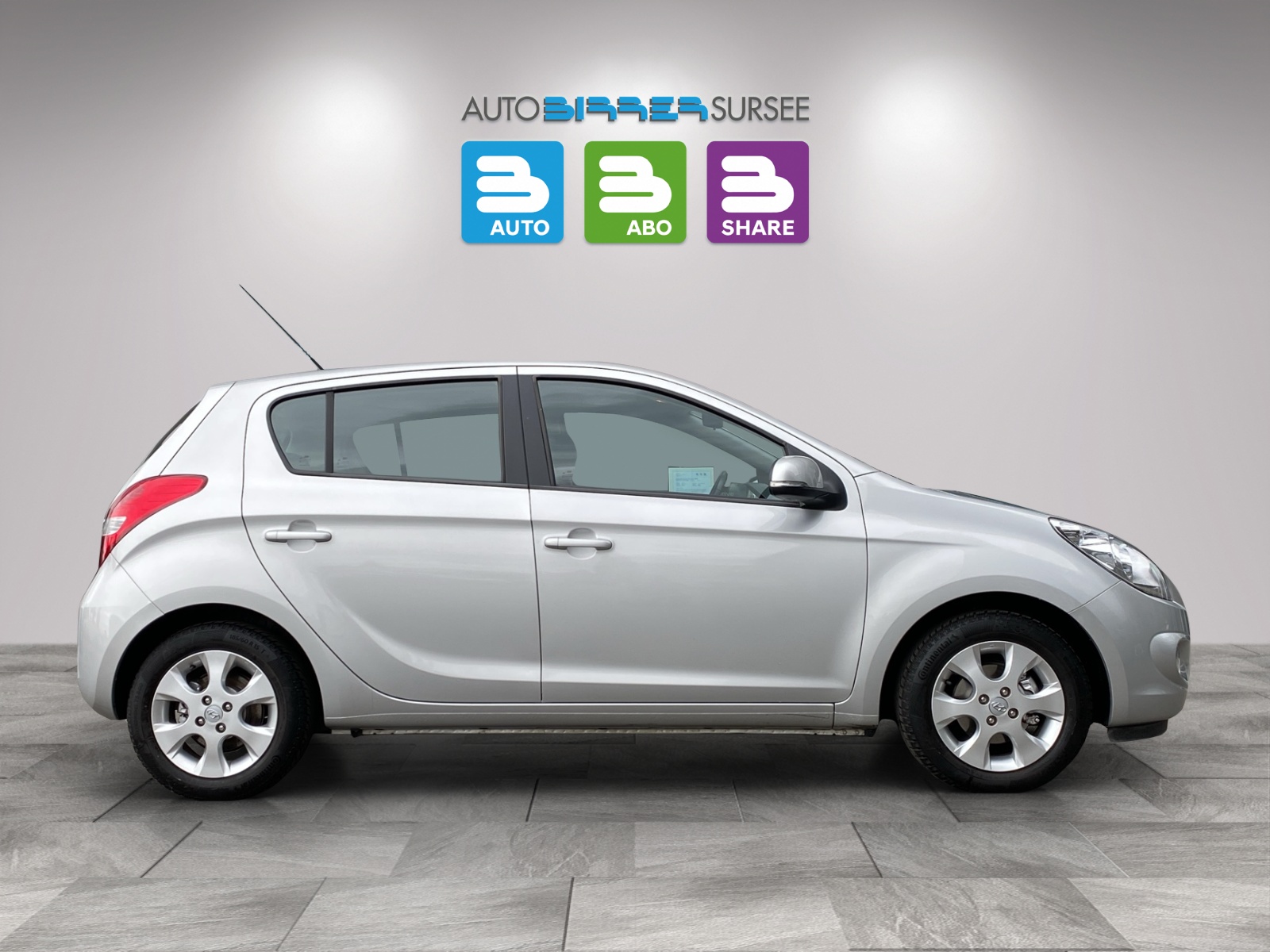 HYUNDAI i20 1.4 Style-image-3
