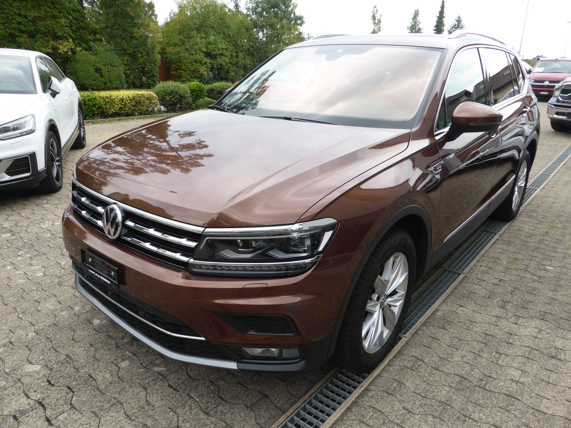 VW Tiguan Allspace 2.0TSI Highline 4Motion DSG-image-2