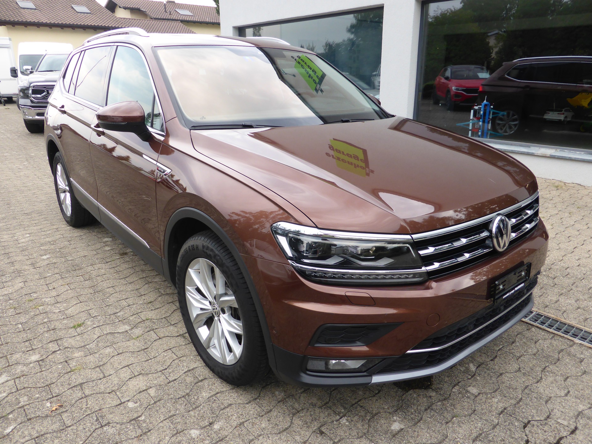 VW Tiguan Allspace 2.0TSI Highline 4Motion DSG-image-1
