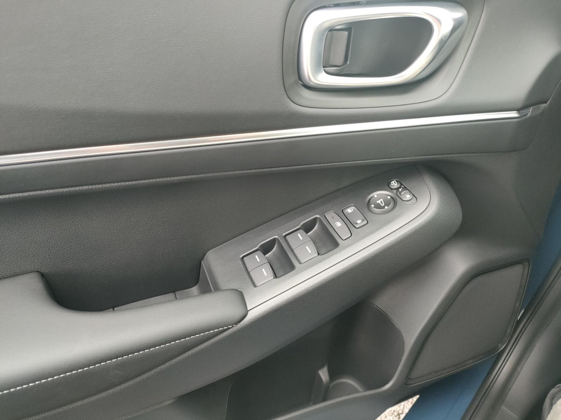 HONDA HR-V 1.5 i-MMD Advance-image-11