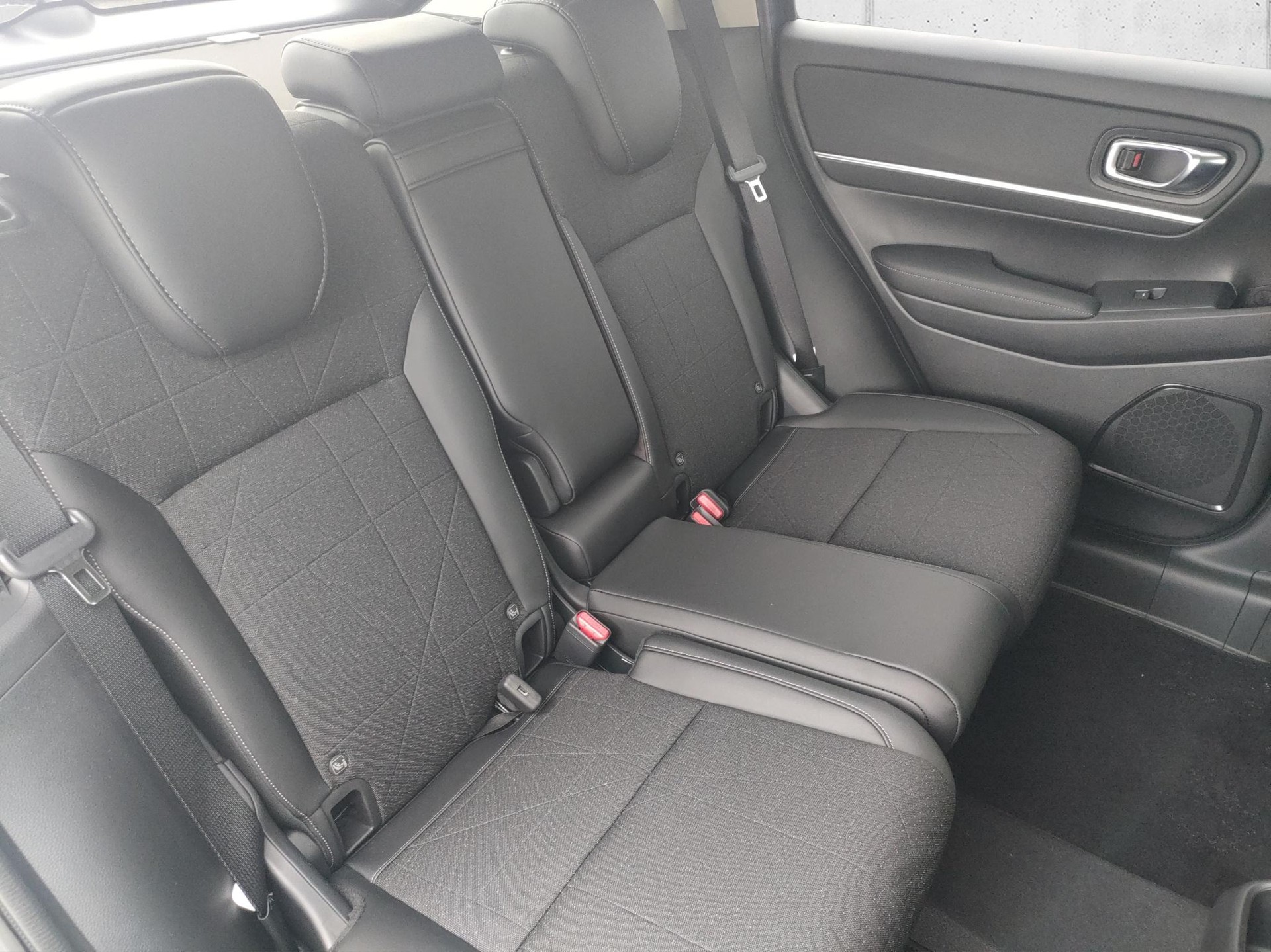 HONDA HR-V 1.5 i-MMD Advance-image-17