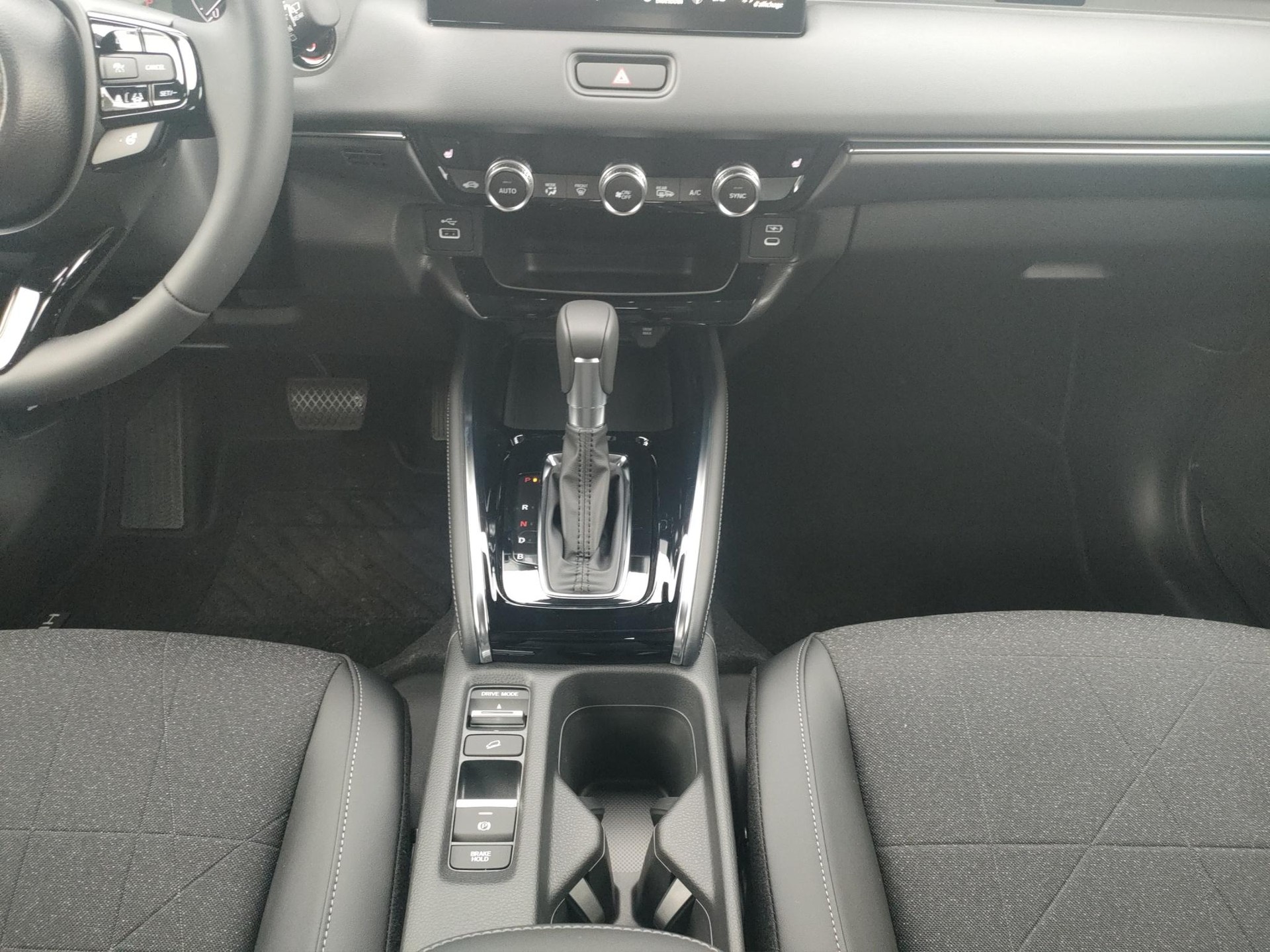 HONDA HR-V 1.5 i-MMD Advance-image-14