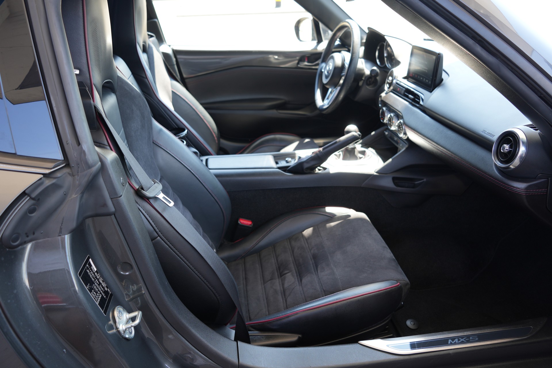 MAZDA MX-5 RF SKYACTIV-G 160 Revolution-image-10