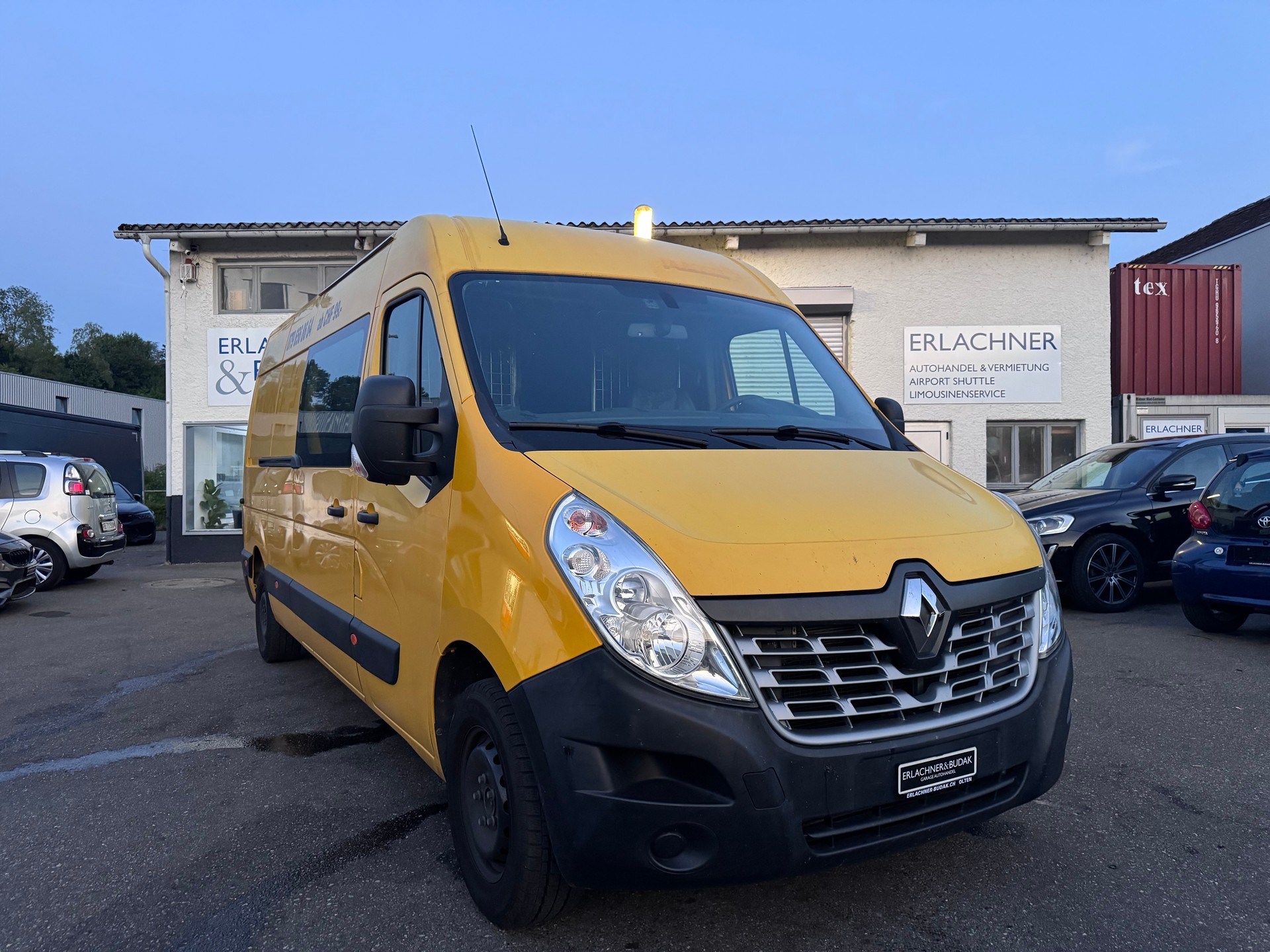 RENAULT Master T35 2.3dCi 130 L3H2-image-0