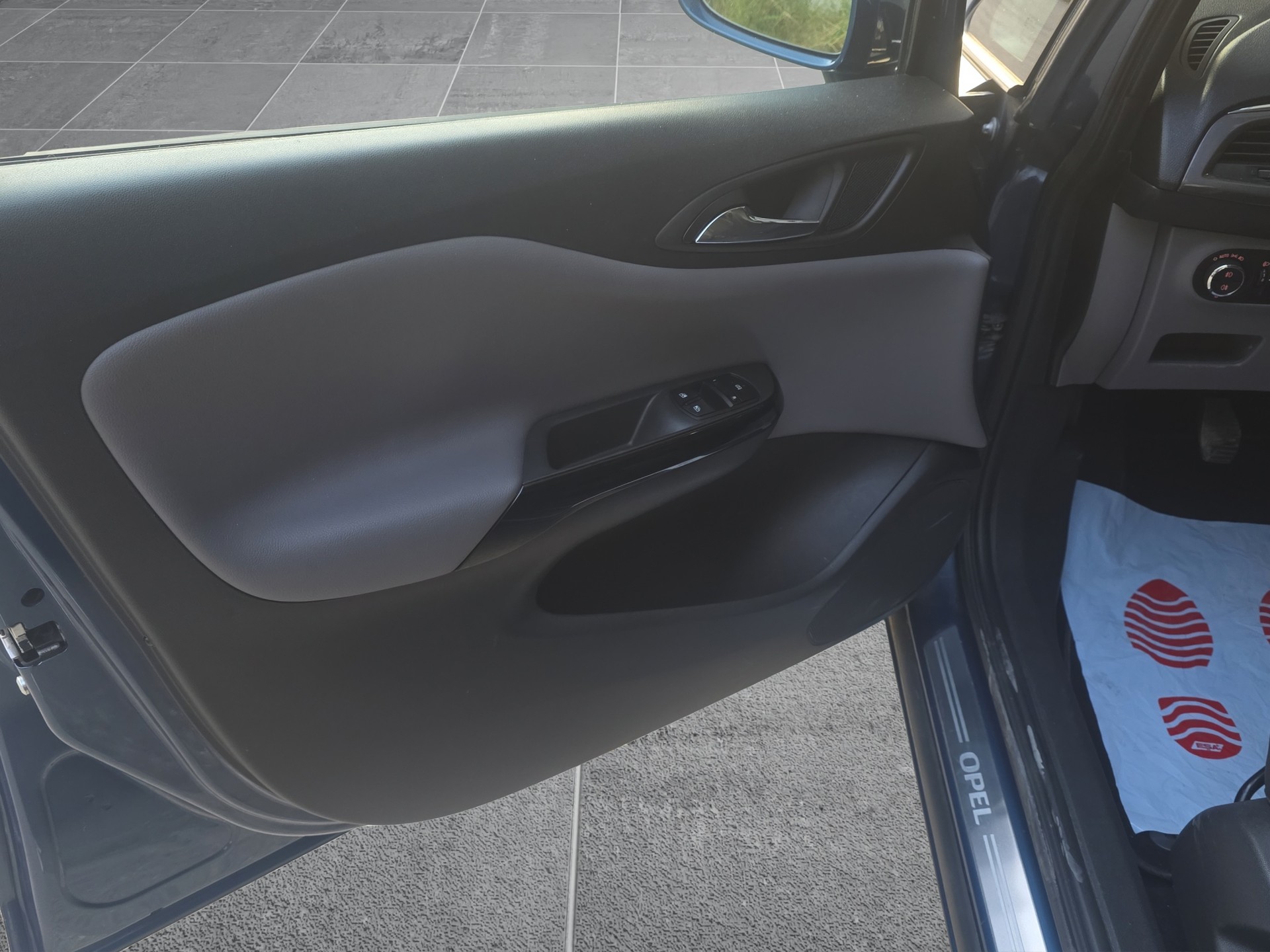 OPEL Corsa 1.0 T EcoFLEX Cosmo-image-10