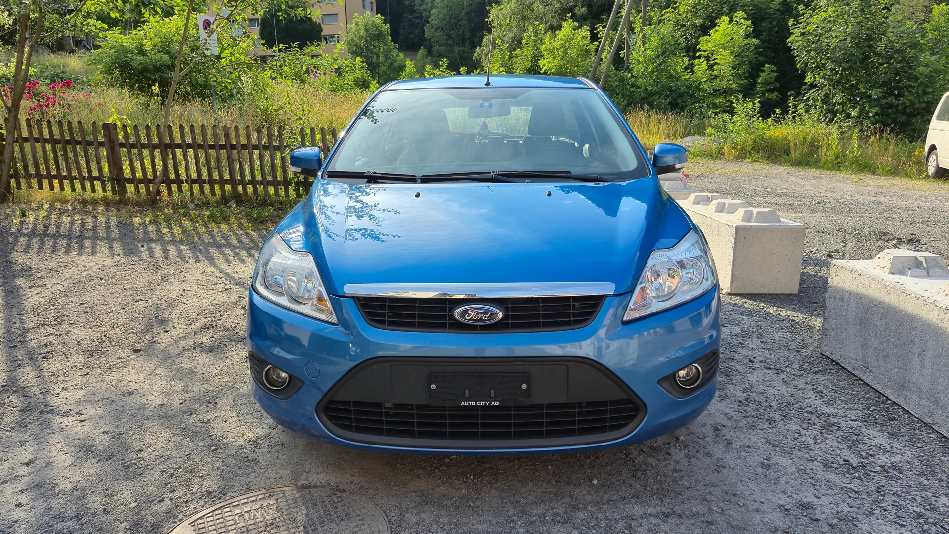FORD 2.0i 16V Titanium-image-0