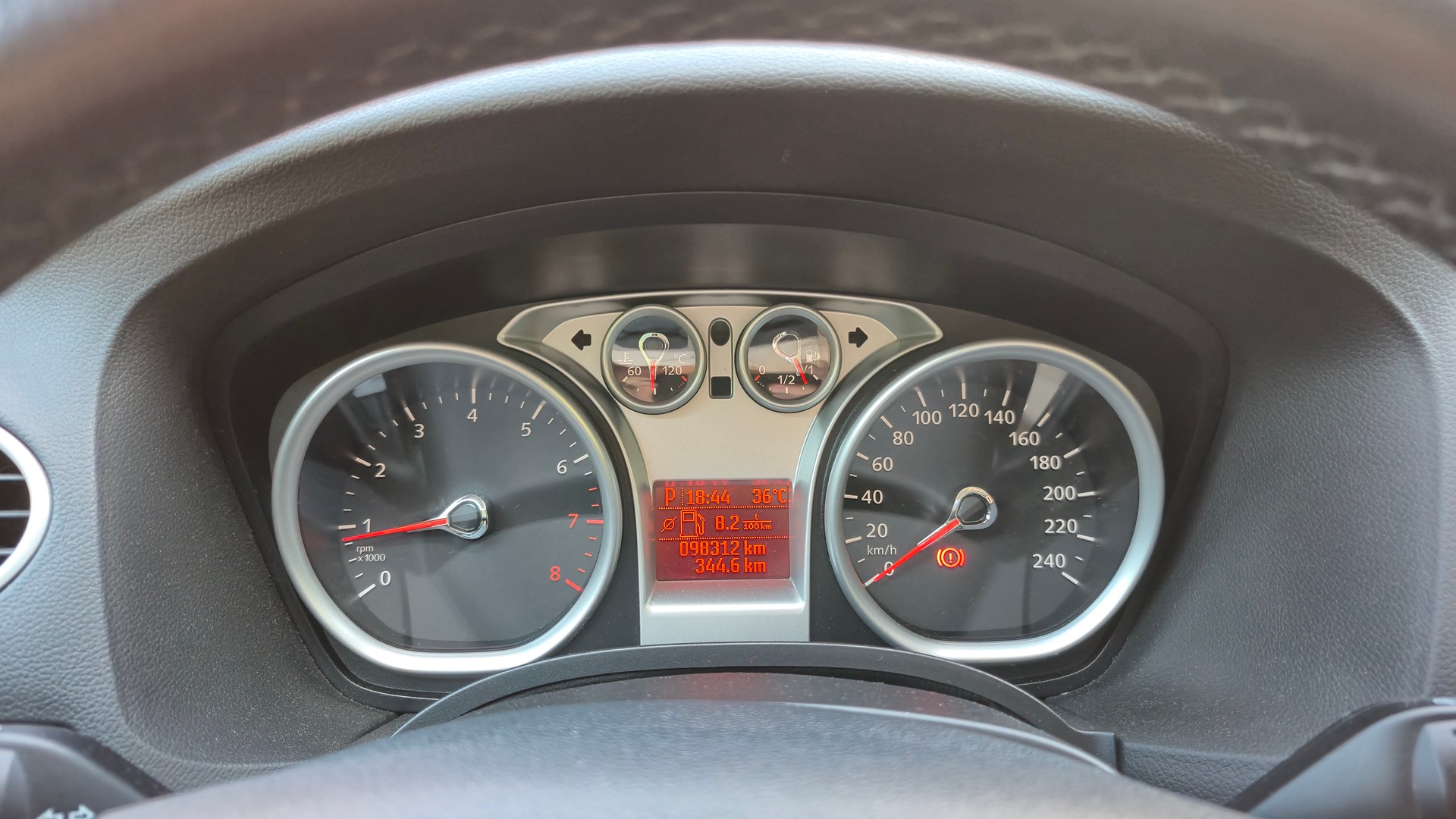 FORD 2.0i 16V Titanium-image-5