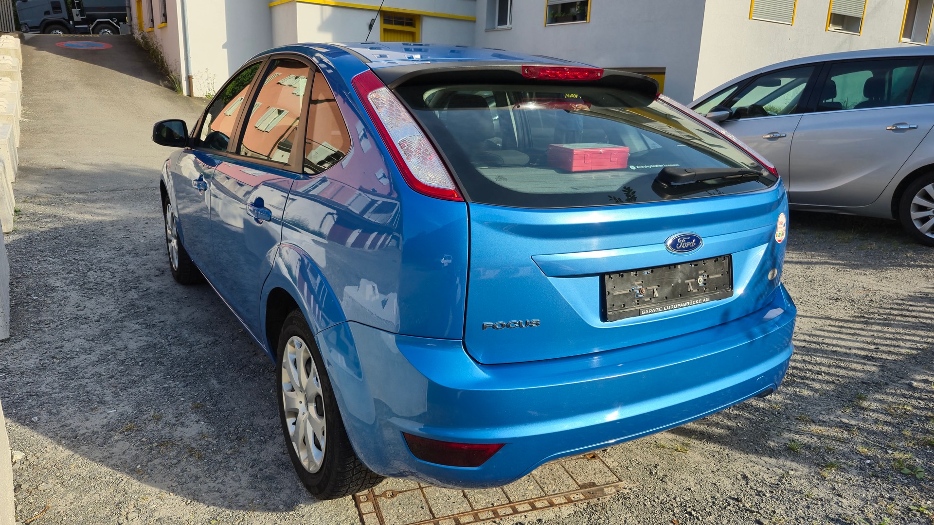 FORD 2.0i 16V Titanium-image-4