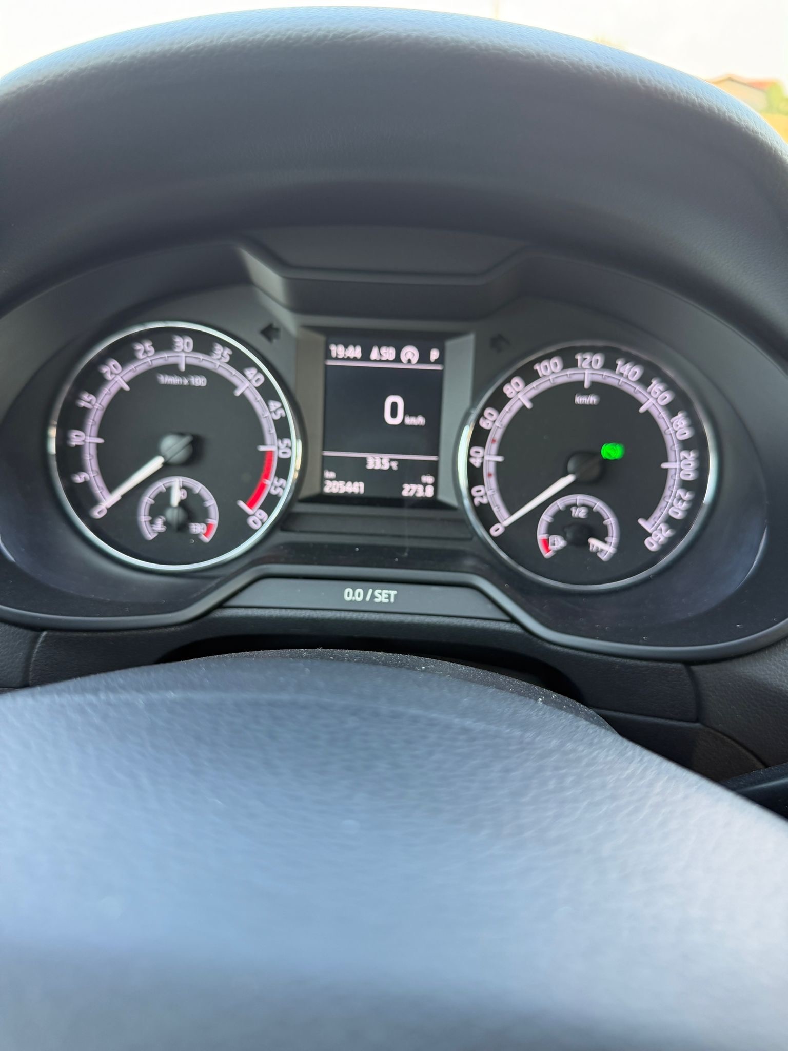SKODA 1.6 TDI 115 Soleil DSG-image-5