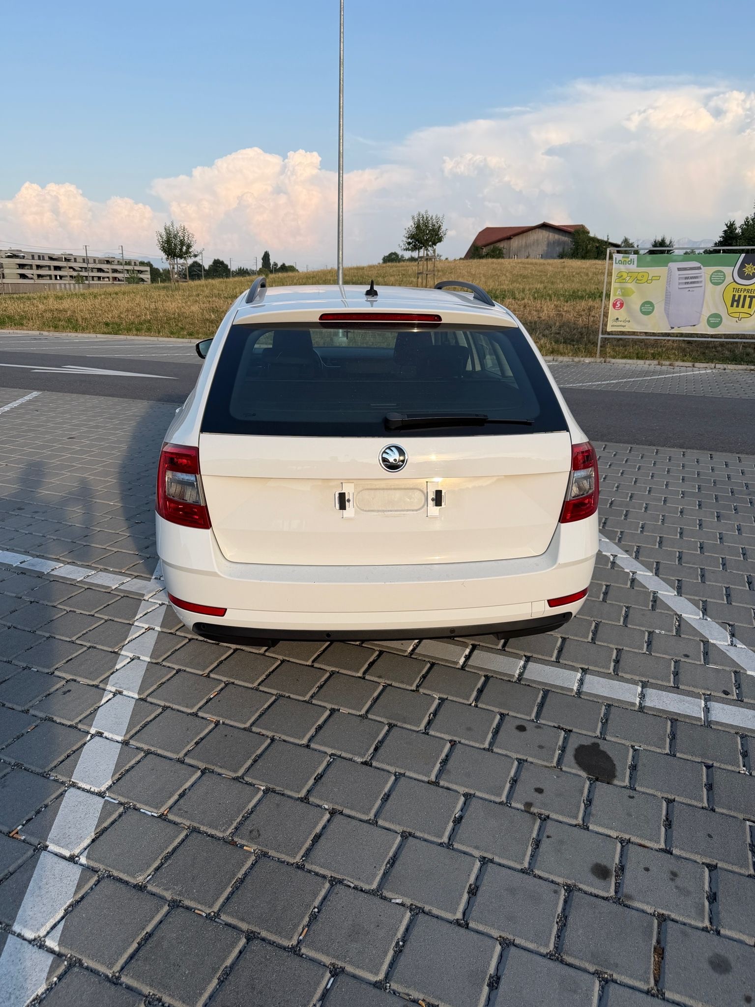 SKODA 1.6 TDI 115 Soleil DSG-image-3
