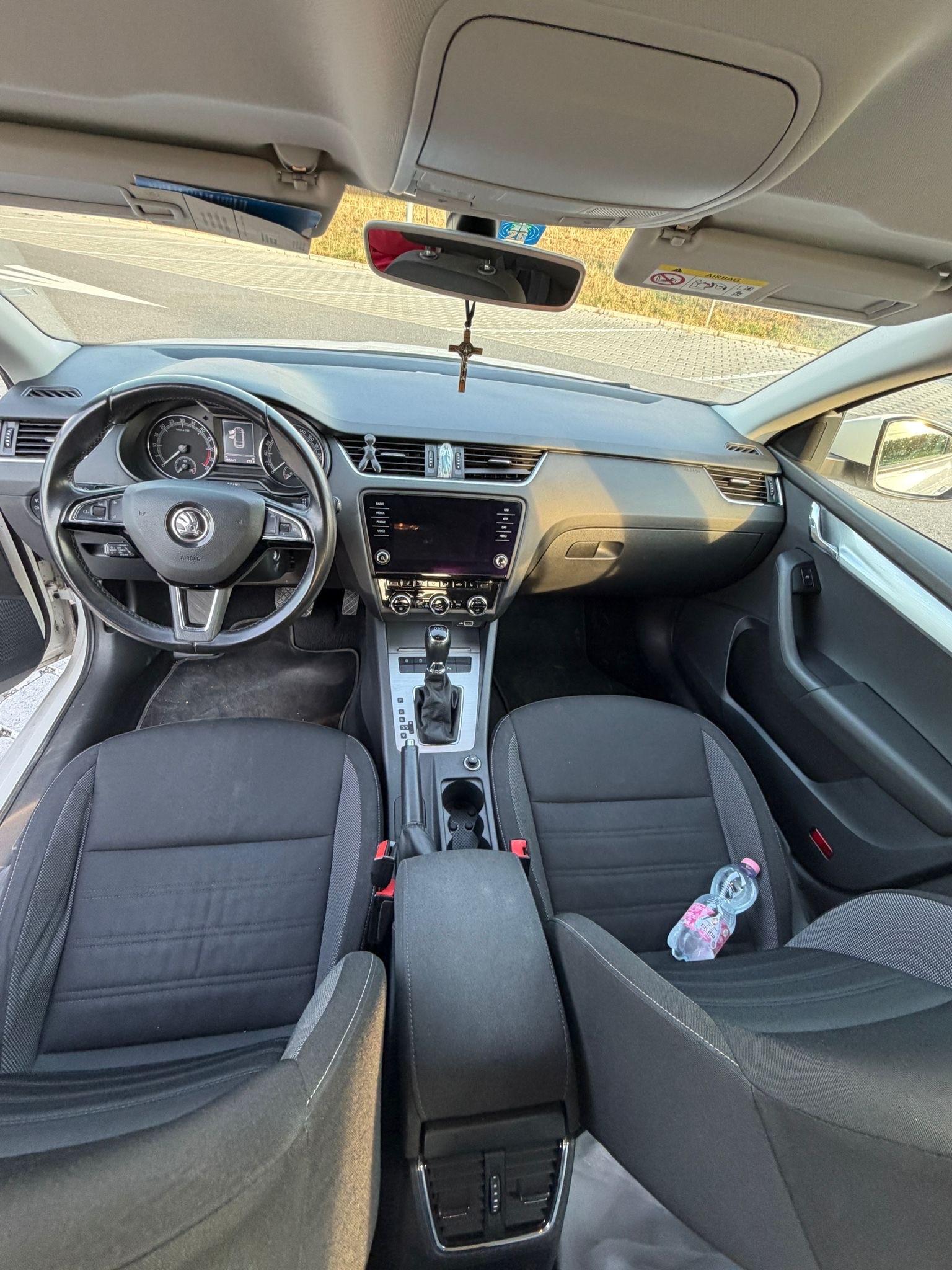 SKODA 1.6 TDI 115 Soleil DSG-image-4