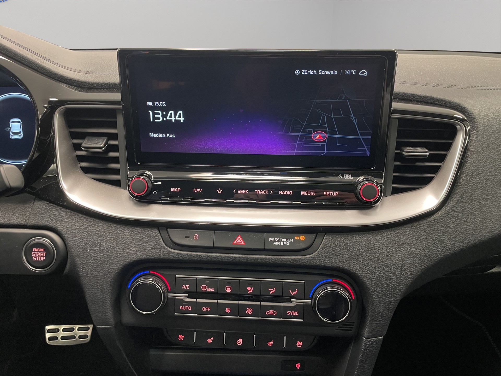 KIA XCeed 1.6 T-GDi GT-Line-image-7