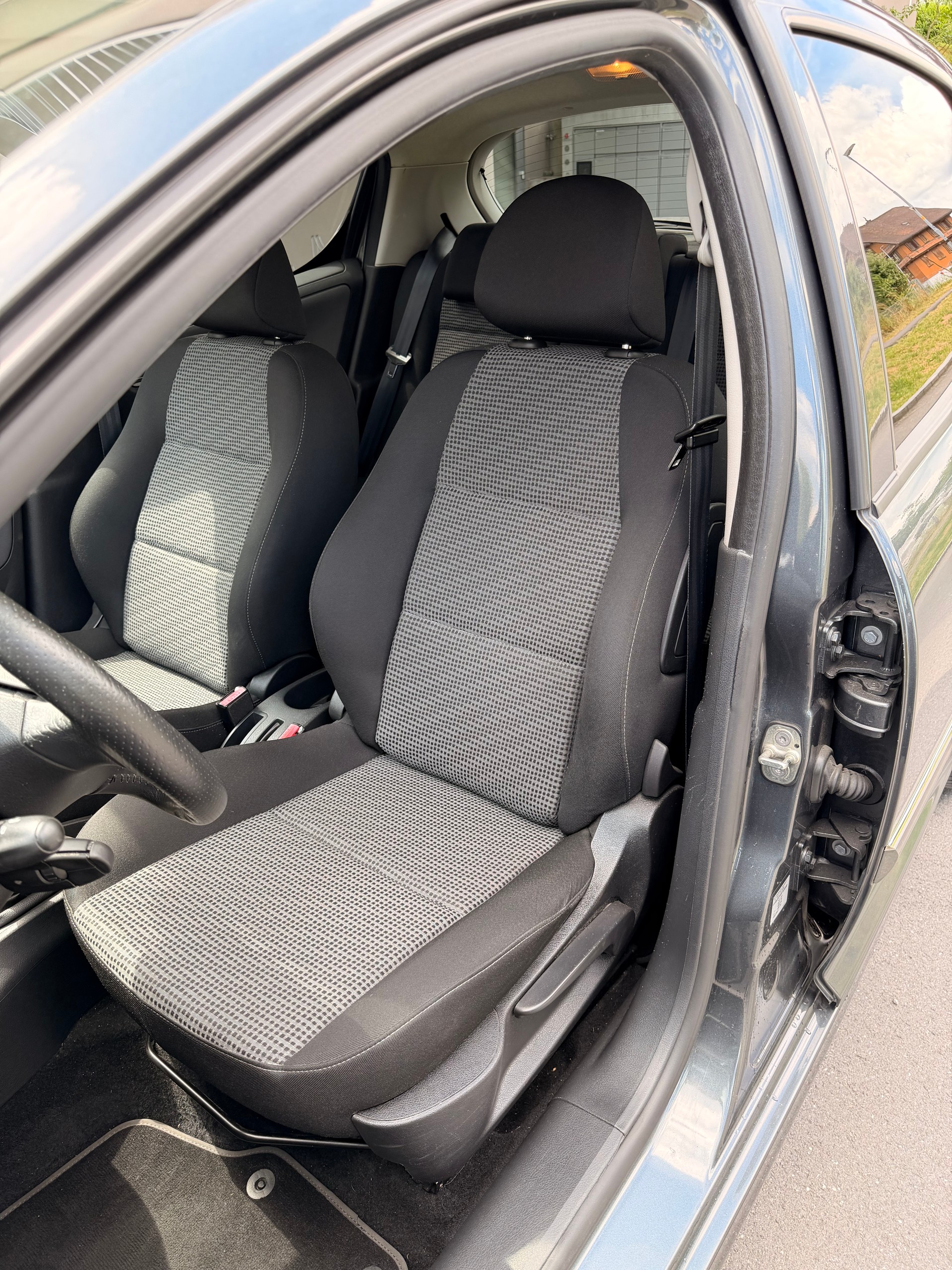 PEUGEOT 207 1.6 16V Sport-image-13