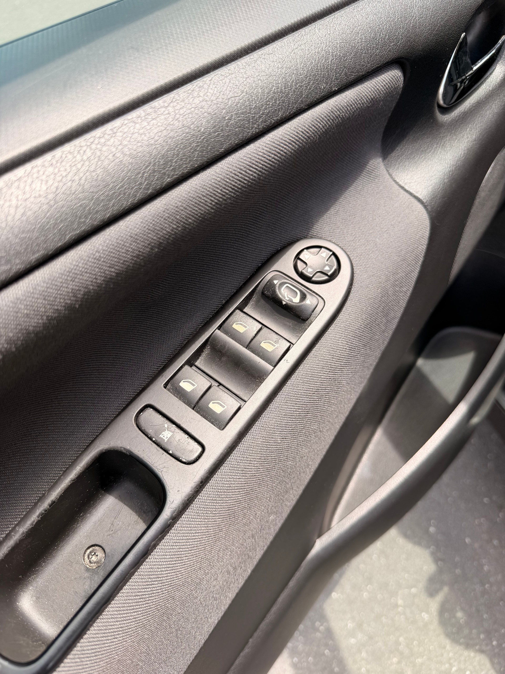 PEUGEOT 207 1.6 16V Sport-image-11