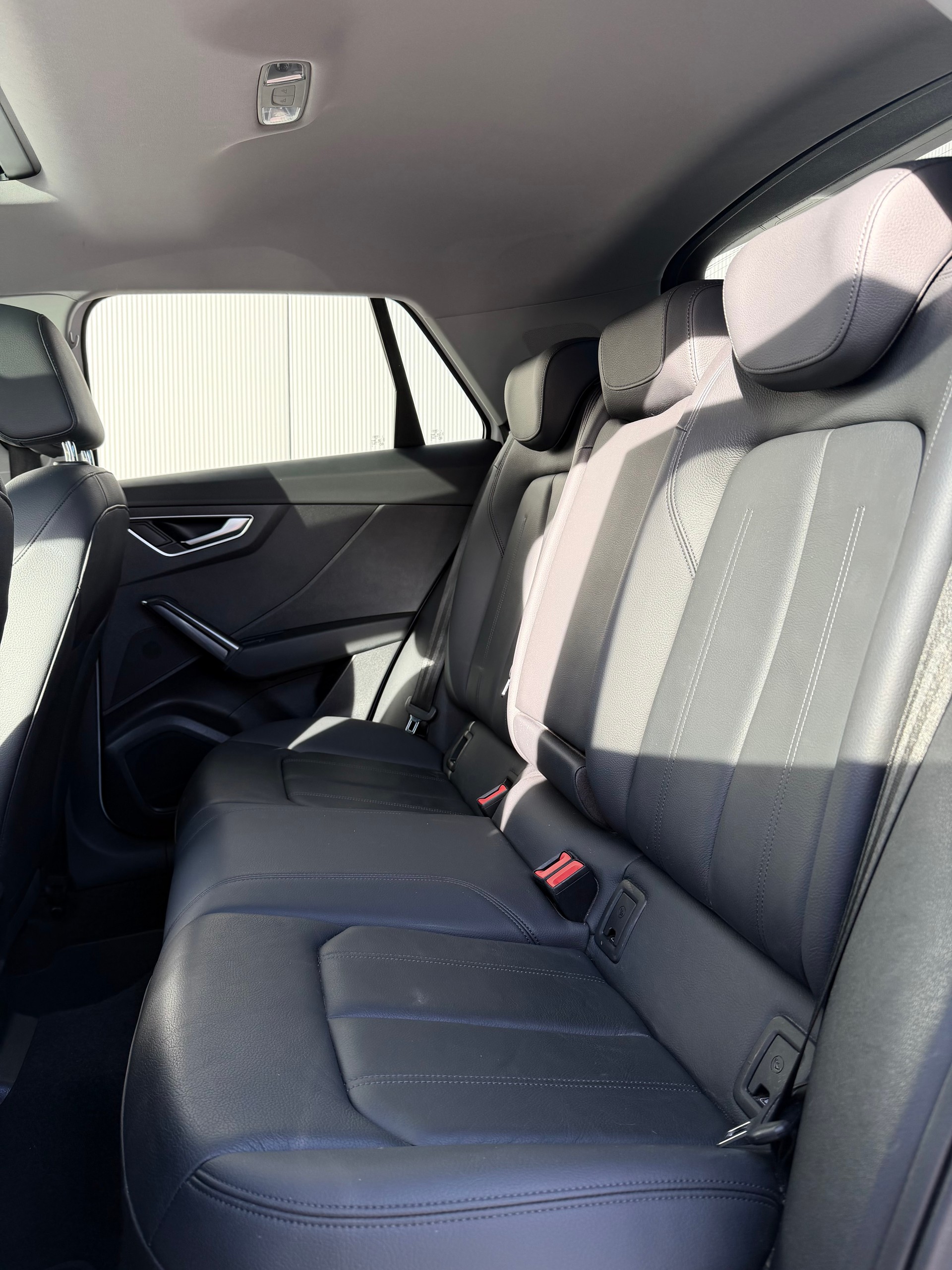 AUDI Q2 35 TFSI *SLine* S-tronic-image-8