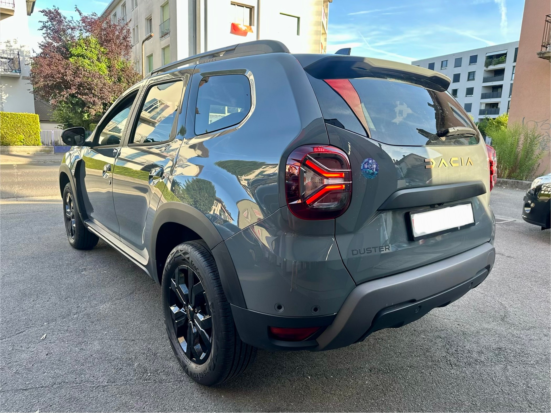 DACIA Duster TCe 150 Extreme EDC 4x2-image-2