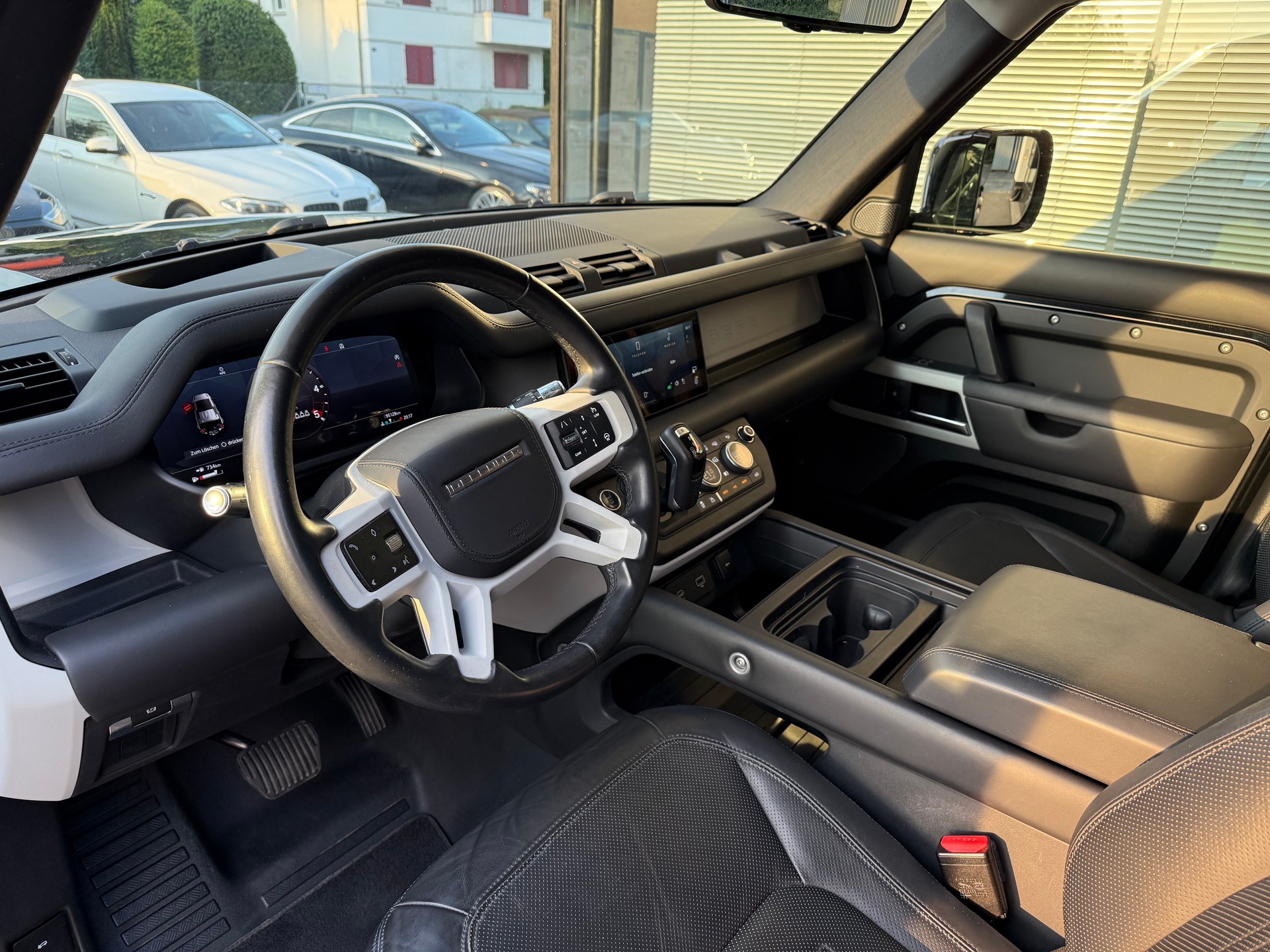 LAND ROVER Defender 110 D240 SD4 HSE AT8-image-5