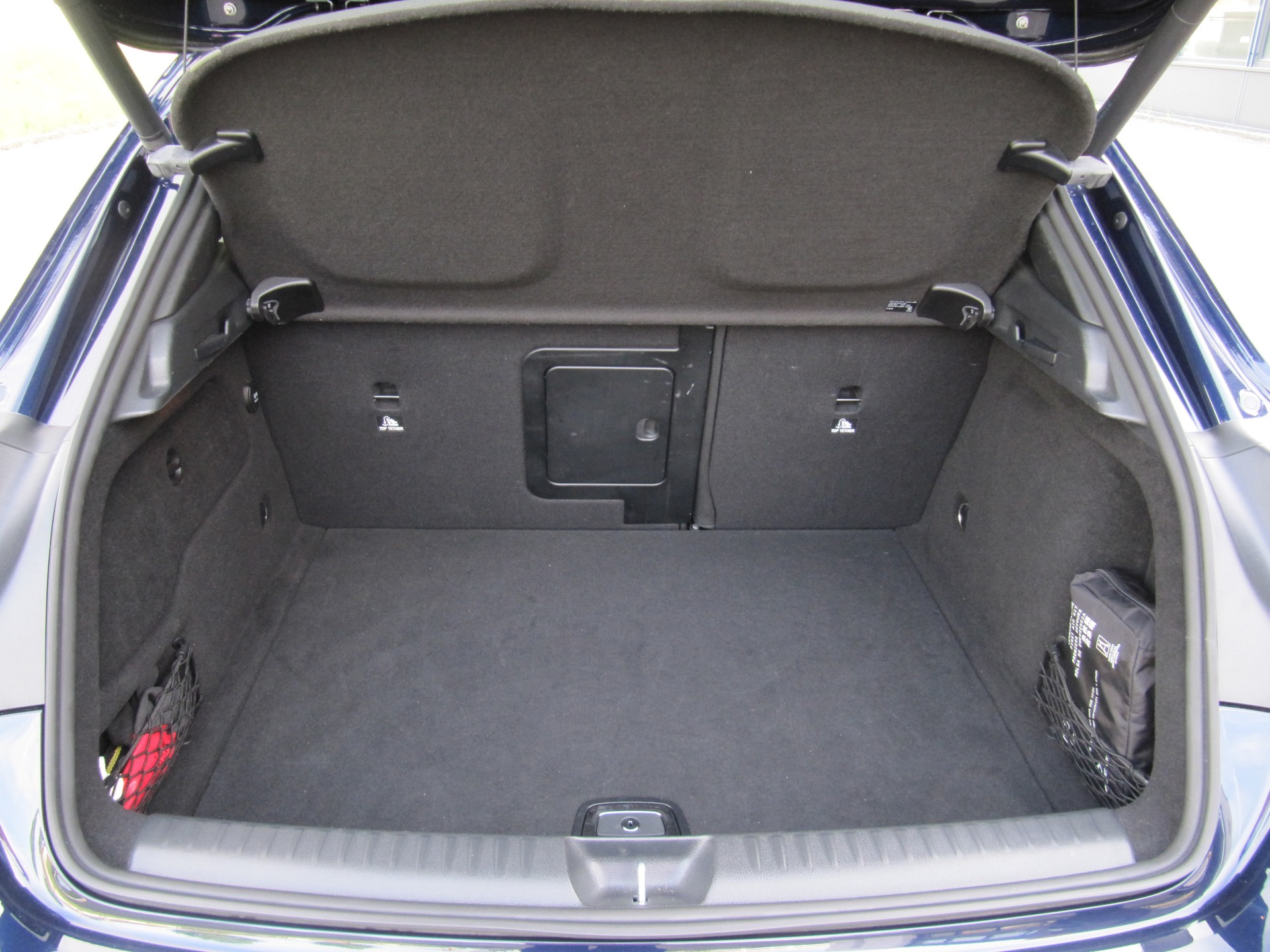 MERCEDES-BENZ GLA 220 Urban 4Matic 7G-DCT-image-6