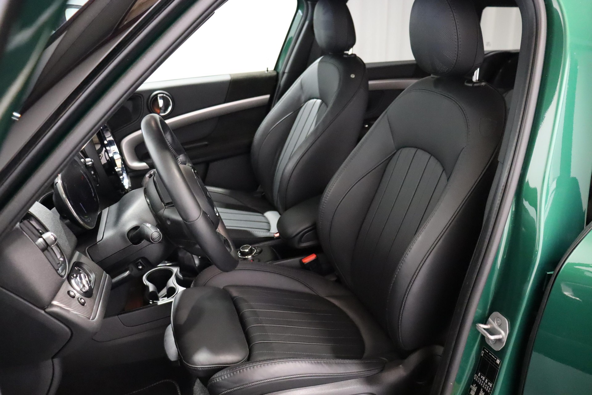 MINI Countryman F60 1.5i Cooper S E ALL4-image-7