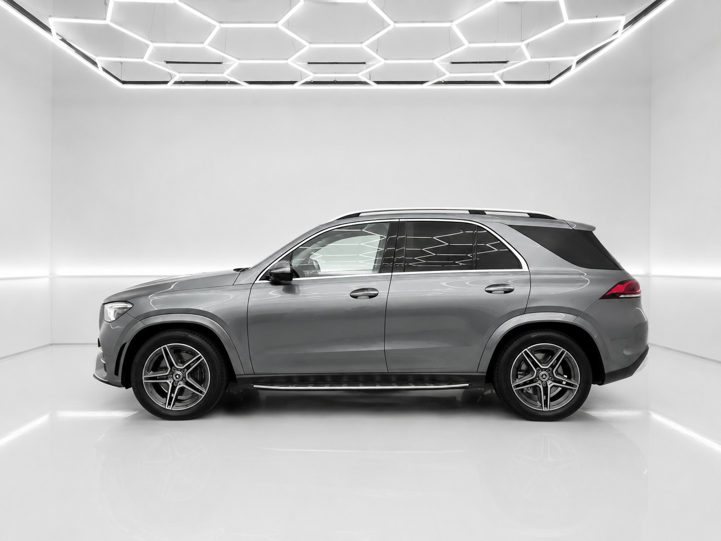 MERCEDES-BENZ GLE 450 4Matic AMG Line 9G-Tronic-image-1