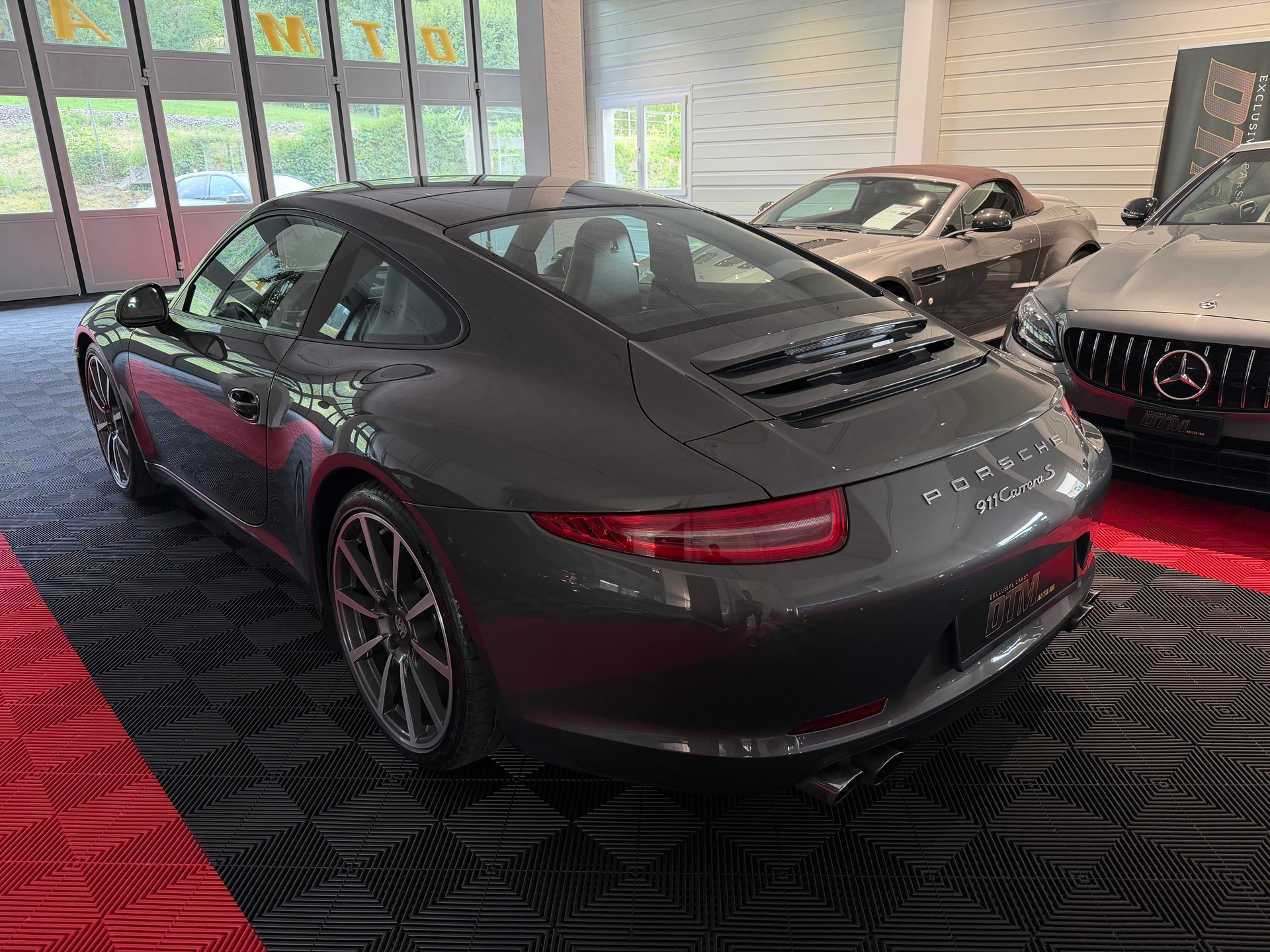 PORSCHE 911 Carrera S-image-2