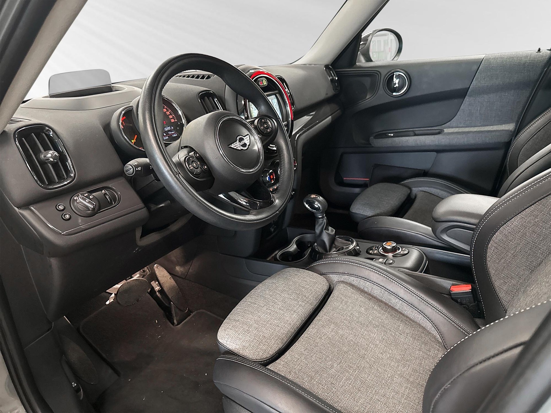 MINI Countryman Cooper ALL4 Steptronic-showroom-element-3