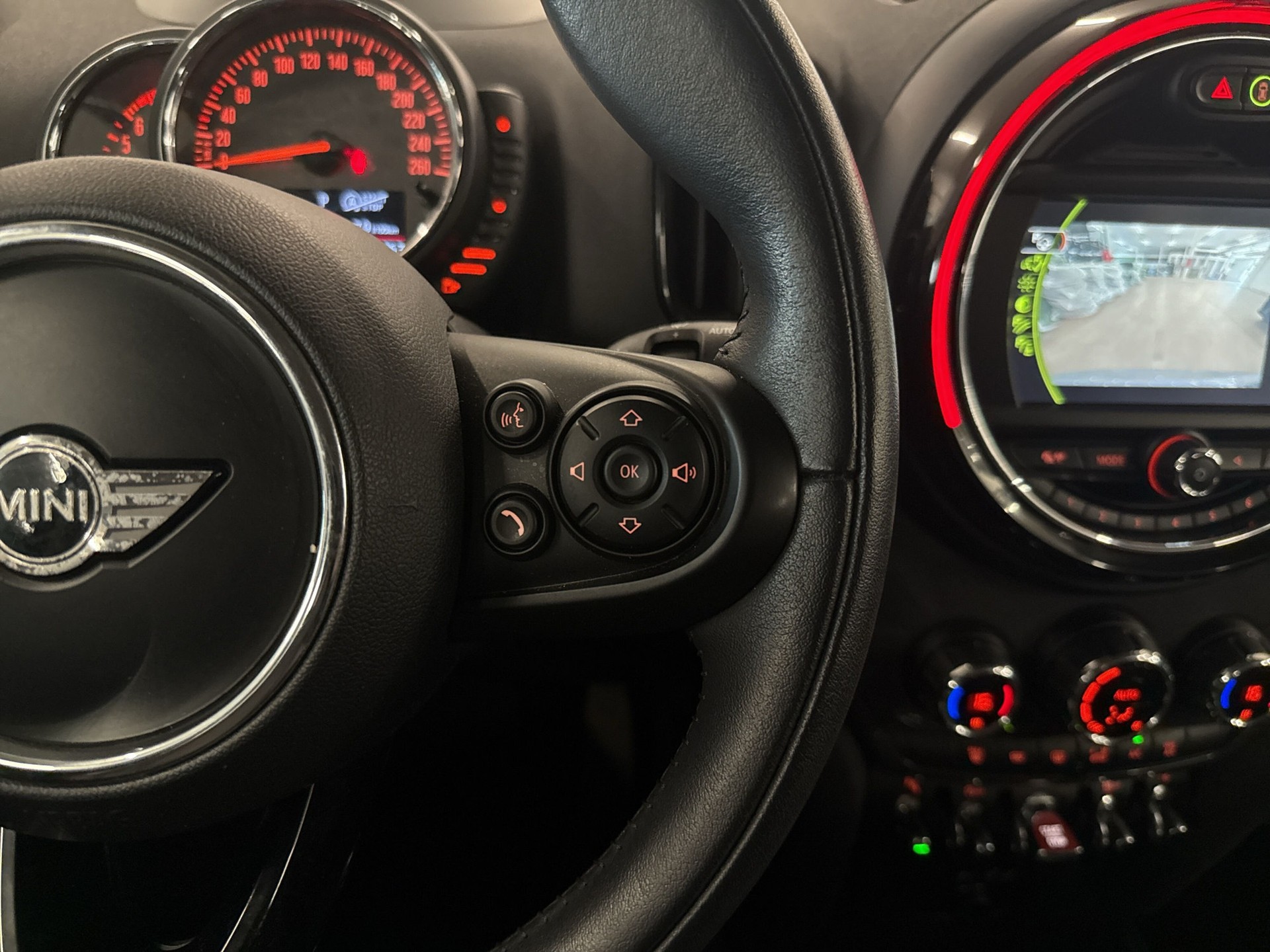MINI Countryman Cooper ALL4 Steptronic-image-15