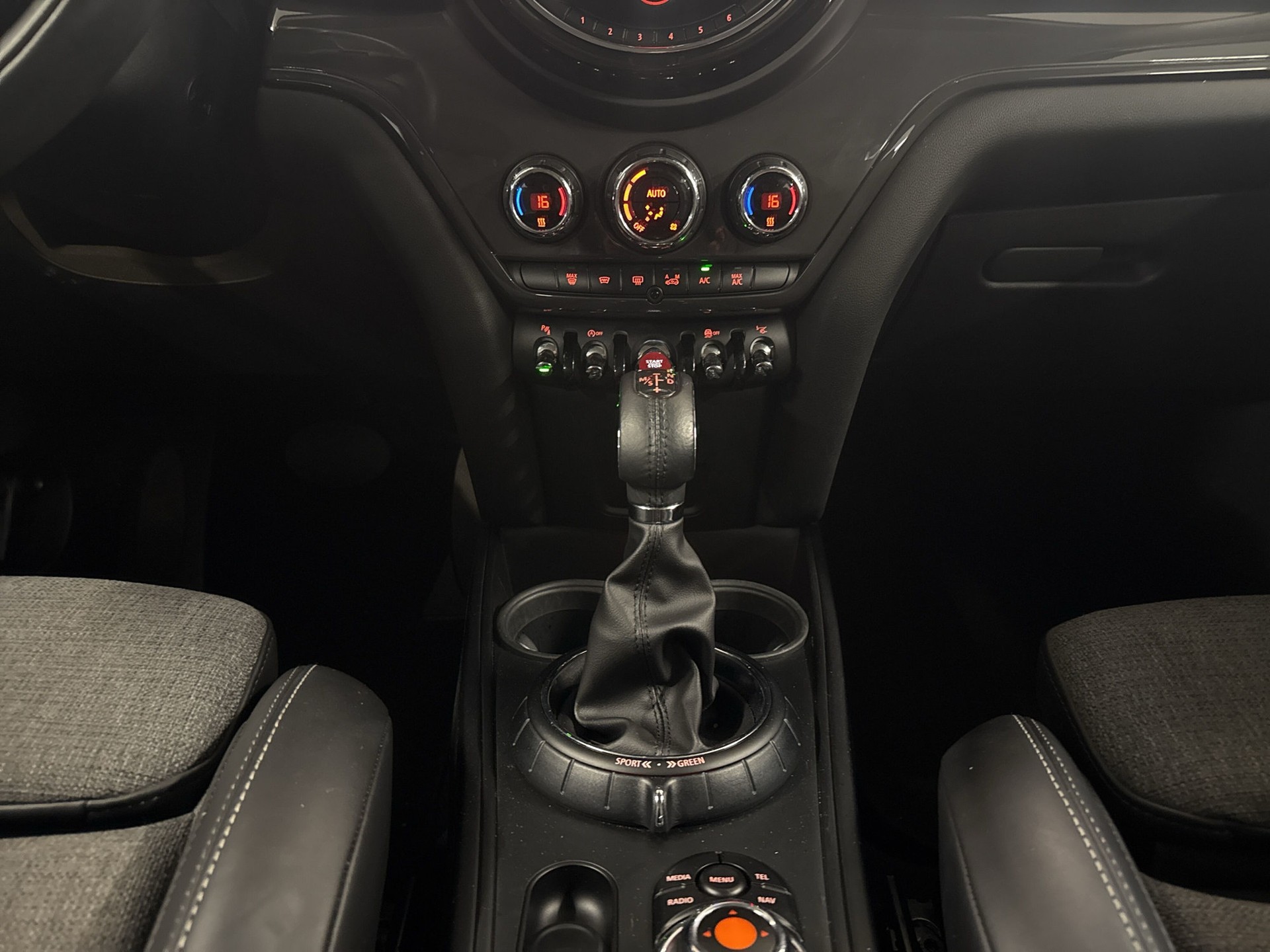 MINI Countryman Cooper ALL4 Steptronic-image-12