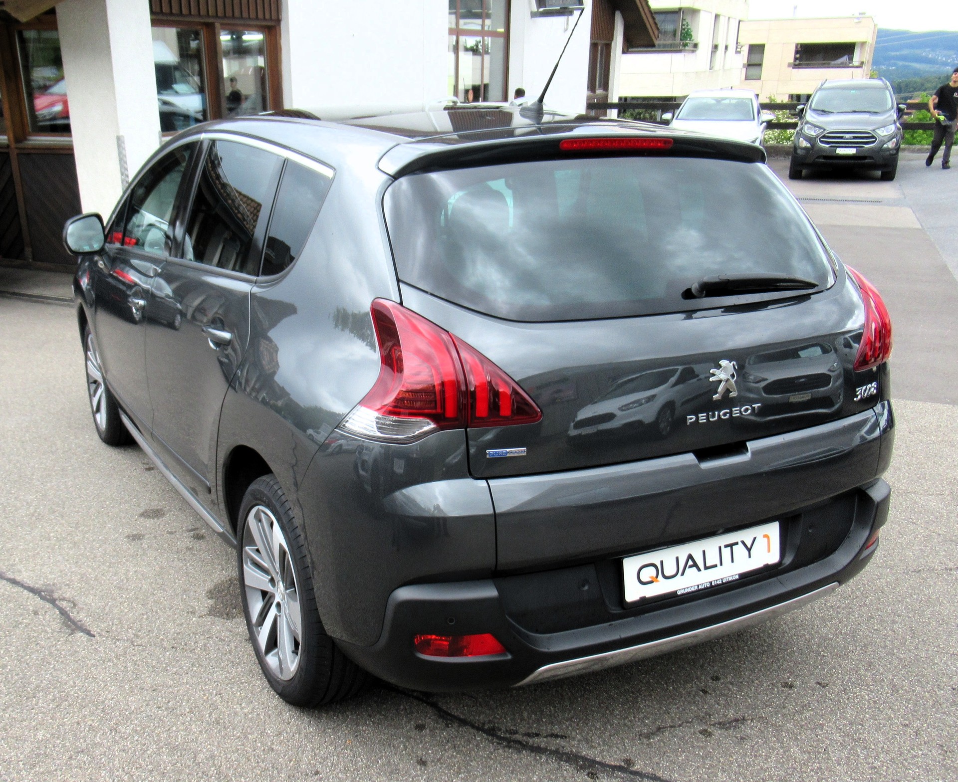PEUGEOT 3008 1.2 Pure Tech Féline-image-3
