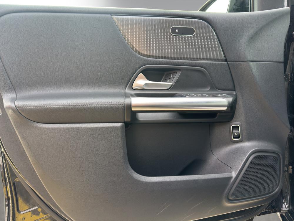 MERCEDES-BENZ B 200 Progressive-image-10