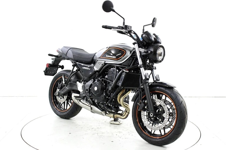 KAWASAKI Z 650 RS ABS-showroom-element-1