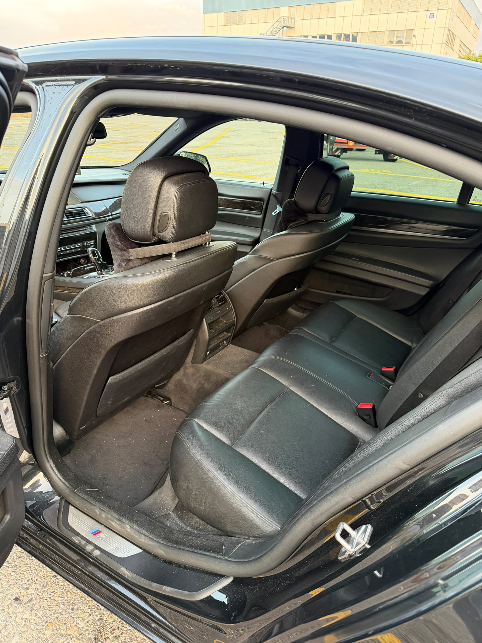 BMW 740-image-5