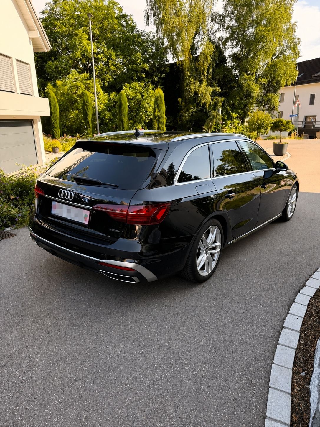 AUDI 2.0 45 TFSI S Line quattro S-Tronic-image-2
