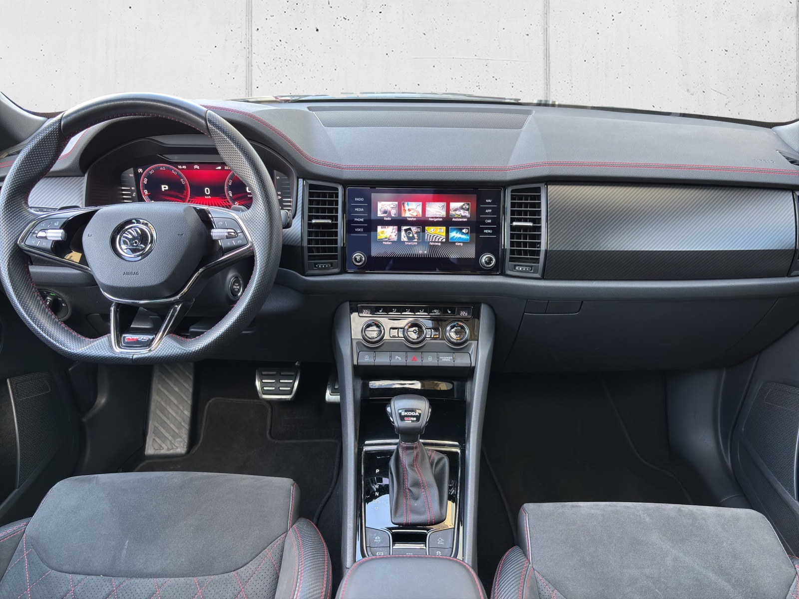 SKODA Kodiaq 2.0 TSI 4x4 RS mit Panorama-Ausstell-/Schiebedach-image-10