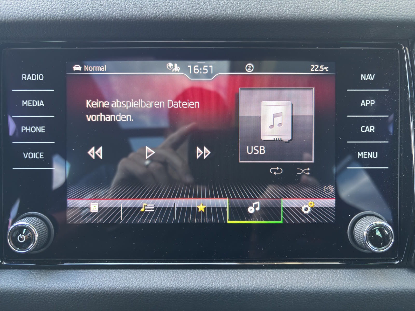 SKODA Kodiaq 2.0 TSI 4x4 RS mit Panorama-Ausstell-/Schiebedach-image-18