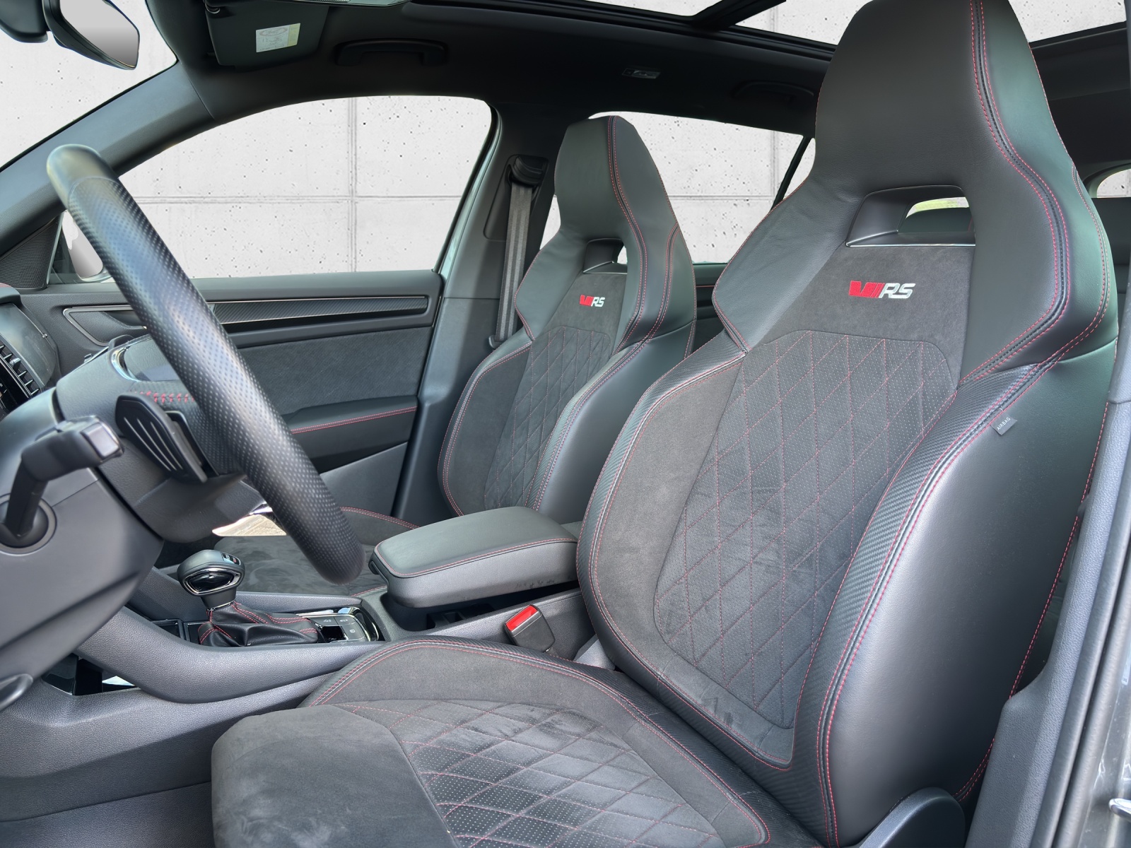 SKODA Kodiaq 2.0 TSI 4x4 RS mit Panorama-Ausstell-/Schiebedach-image-25