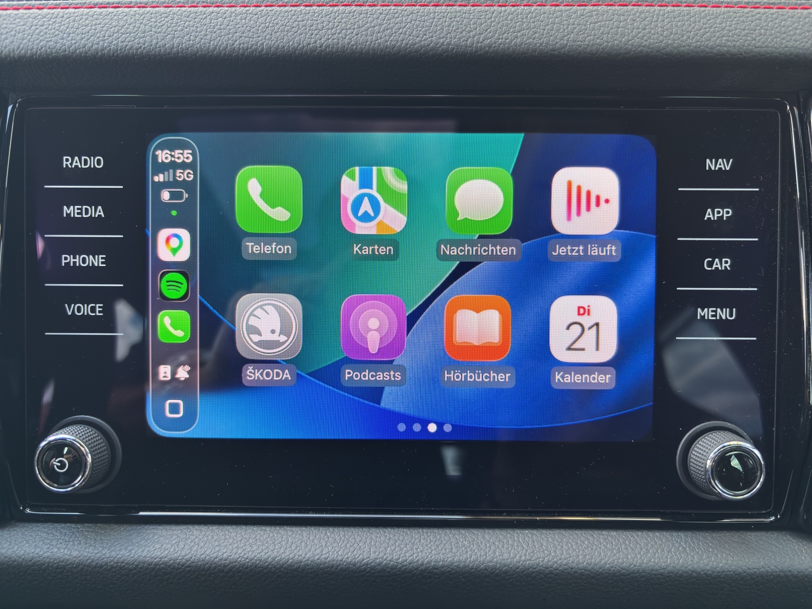 SKODA Kodiaq 2.0 TSI 4x4 RS mit Panorama-Ausstell-/Schiebedach-image-23