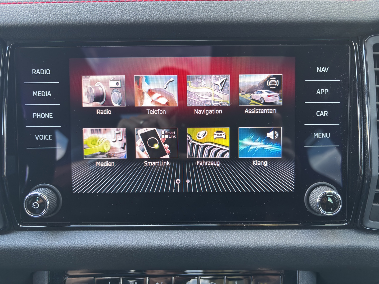 SKODA Kodiaq 2.0 TSI 4x4 RS mit Panorama-Ausstell-/Schiebedach-image-14