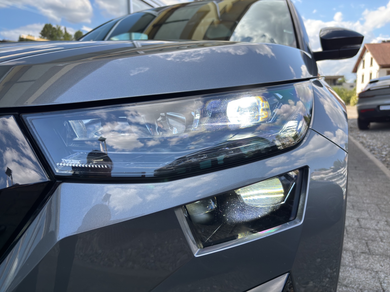 SKODA Kodiaq 2.0 TSI 4x4 RS mit Panorama-Ausstell-/Schiebedach-image-9
