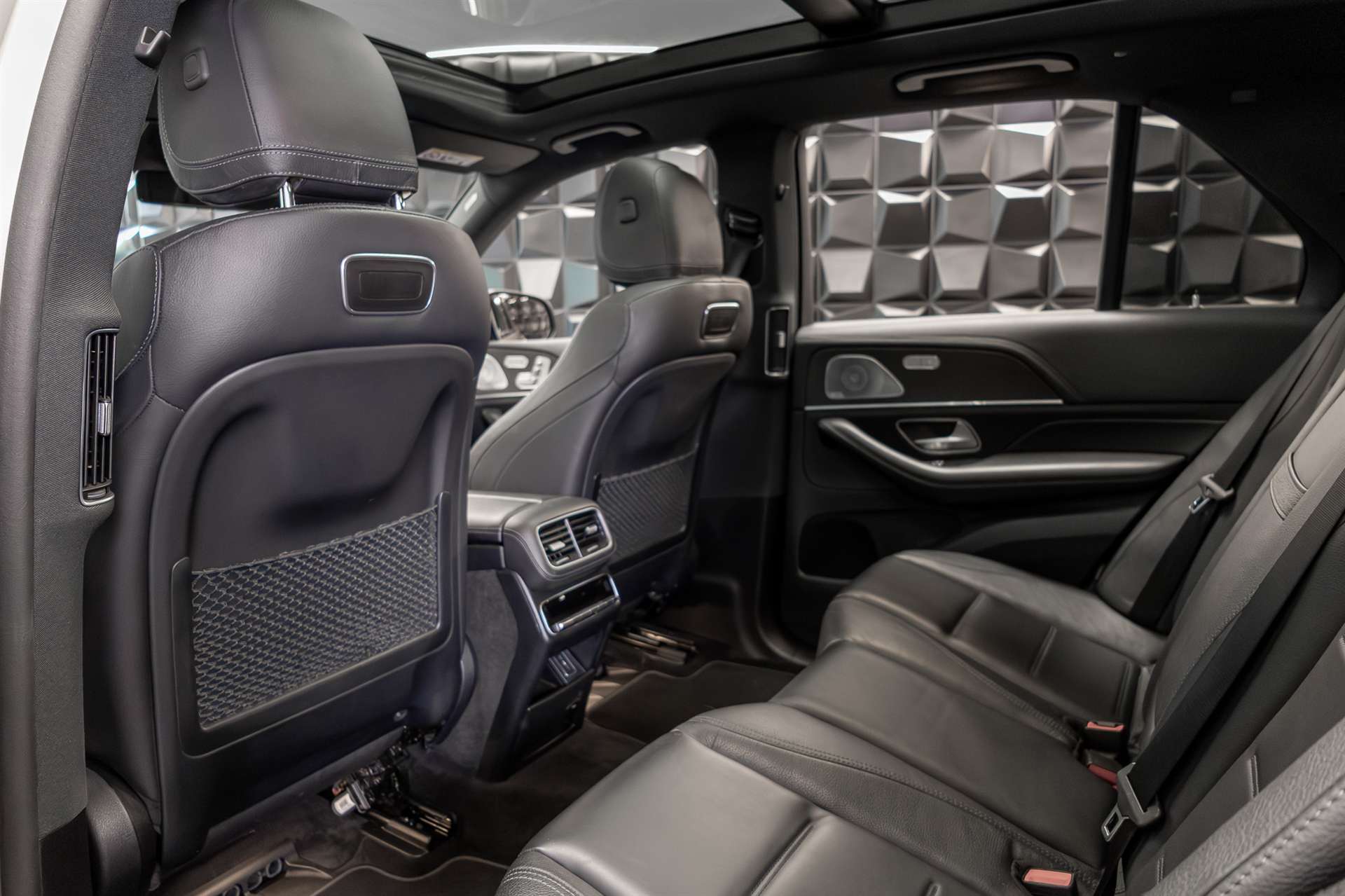 MERCEDES-BENZ GLE 400 d 4Matic AMG Line 9G-Tronic-image-24