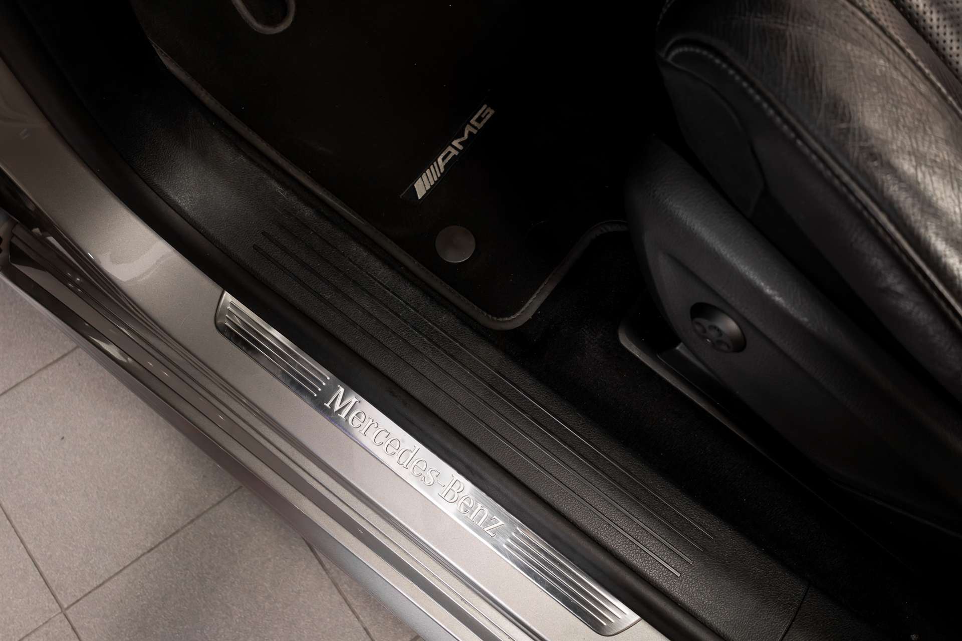 MERCEDES-BENZ GLE 400 d 4Matic AMG Line 9G-Tronic-image-11