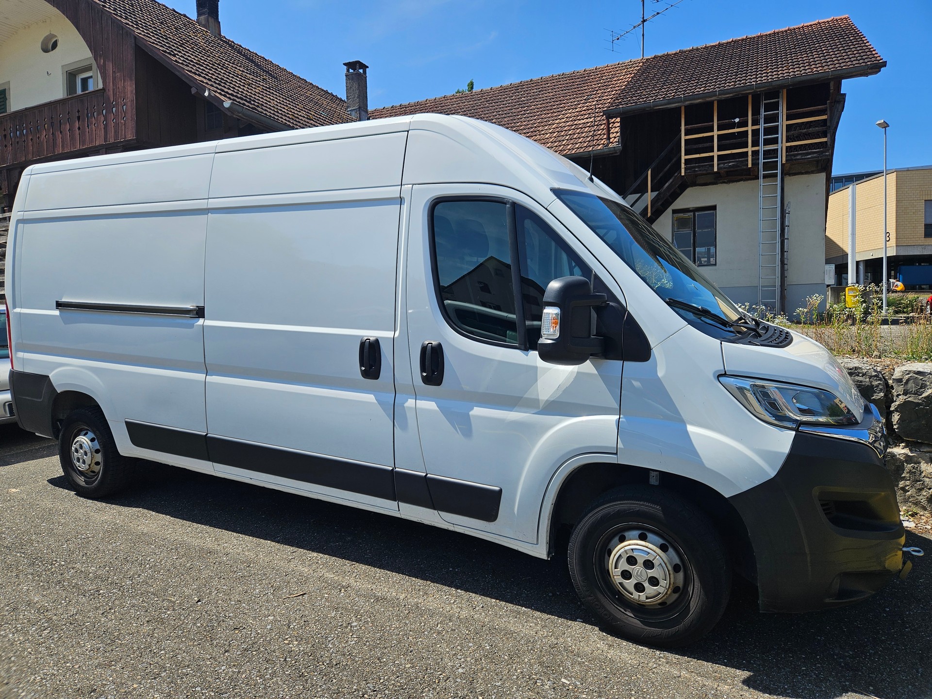 CITROEN Jumper 35 2.2 BlueHDi 165 Club L3H2-image-1