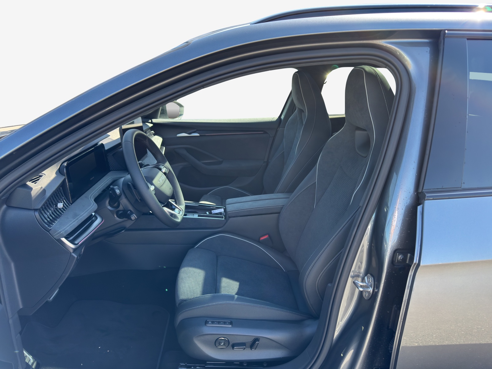 SKODA Superb Sportline 2.0 TSI 265PS 7DSG 4x4-image-7