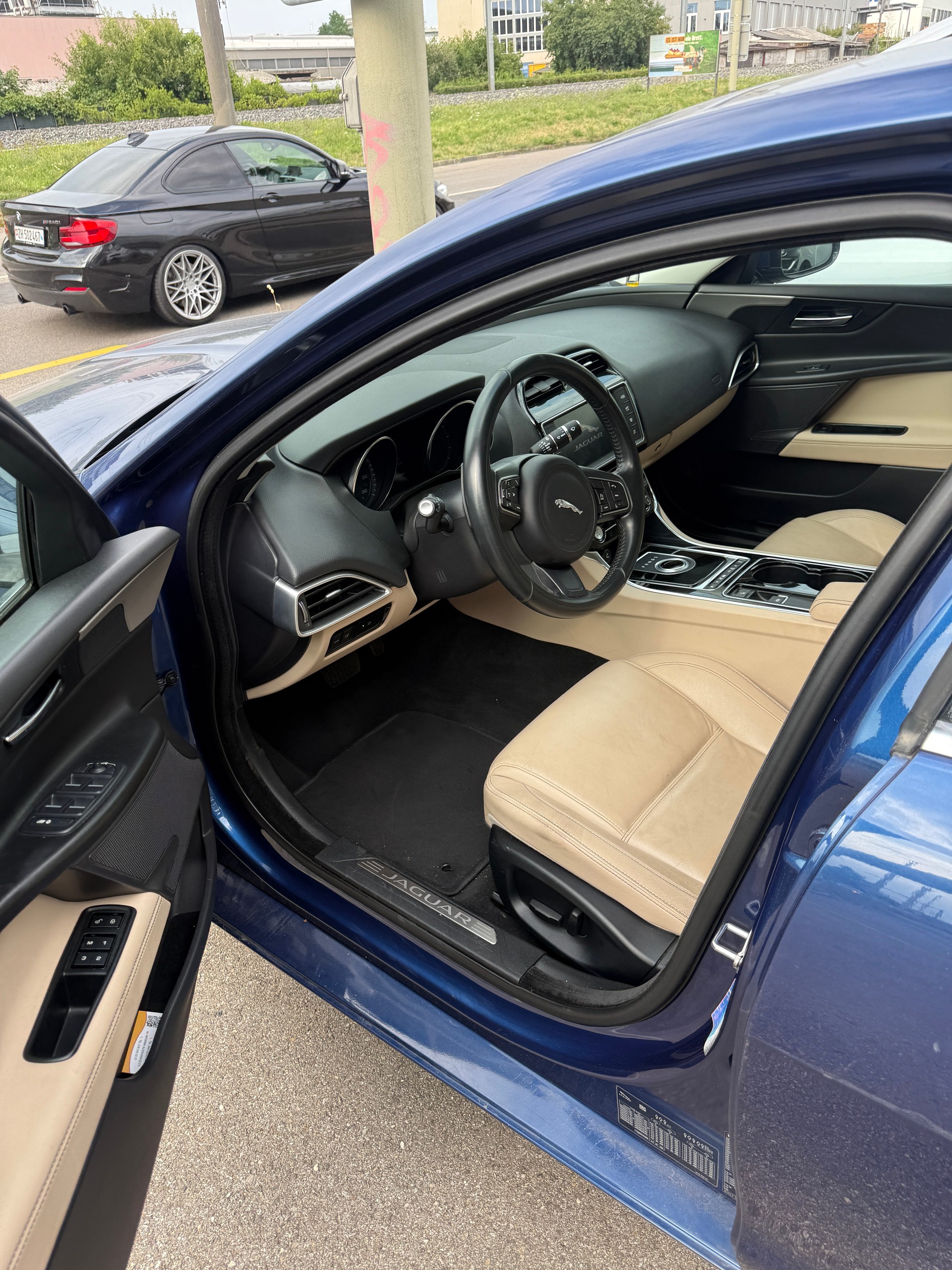 JAGUAR XE 20d Portfolio Automat-image-8