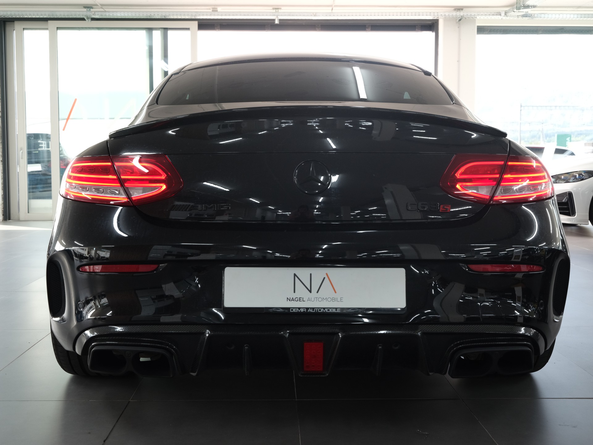 MERCEDES-BENZ C 63 S AMG Edition 1 Speedshift *Burmester* *Head up Display* *Sportsitze*-image-4