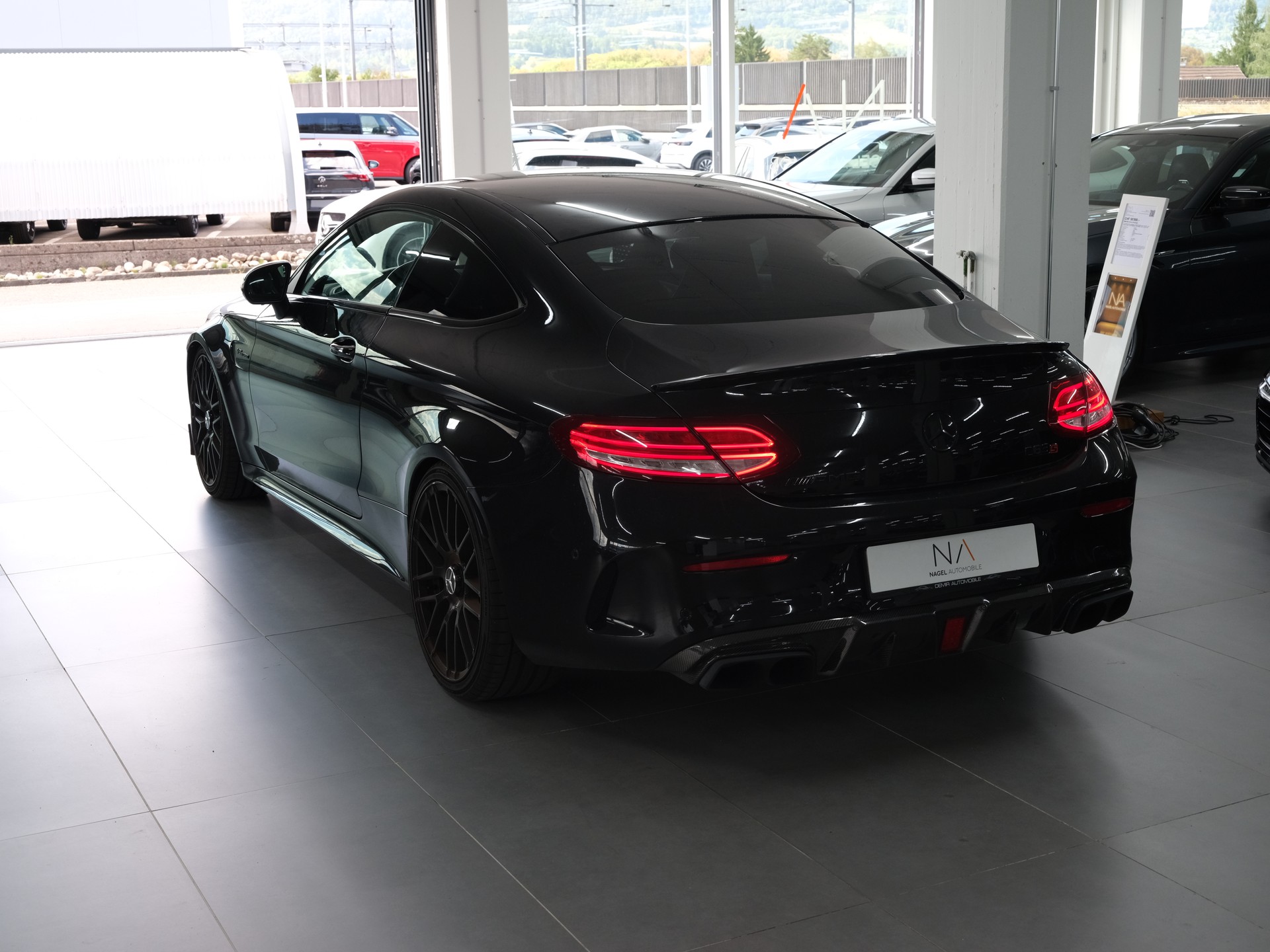 MERCEDES-BENZ C 63 S AMG Edition 1 Speedshift *Burmester* *Head up Display* *Sportsitze*-image-9