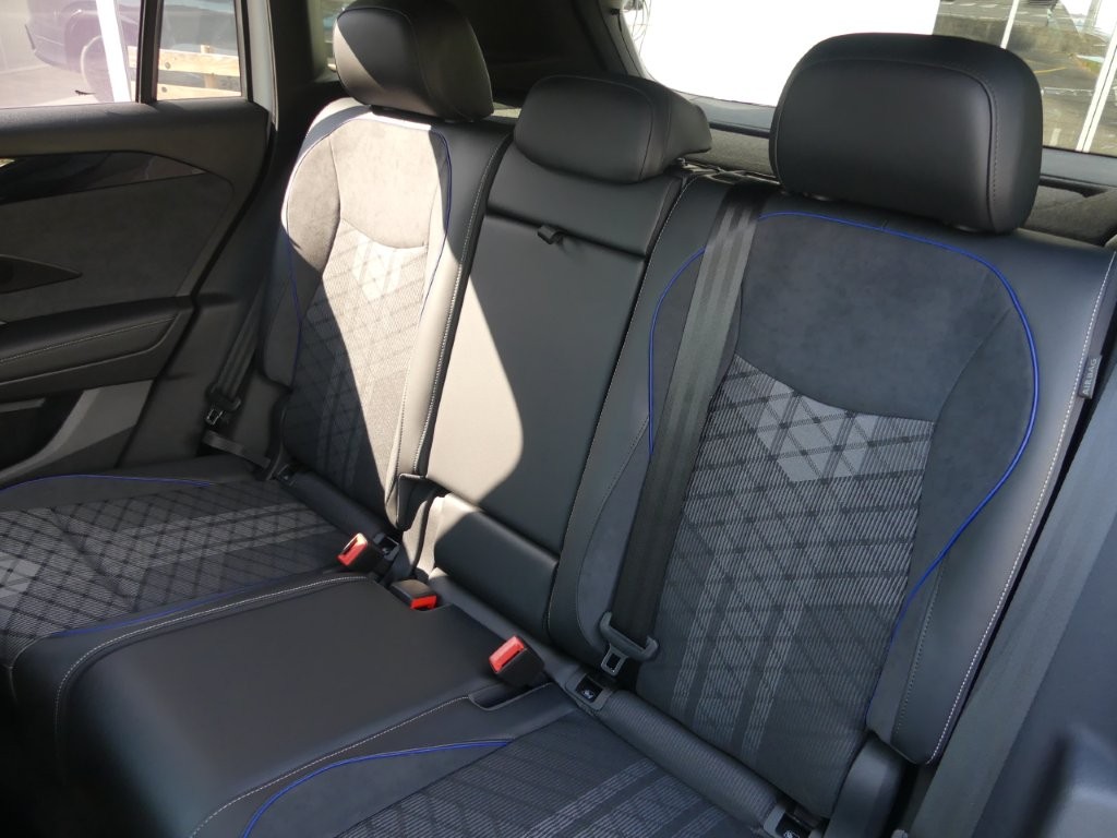 VW Tiguan 2.0 TSI DSG R-Line United 4Motion-image-11