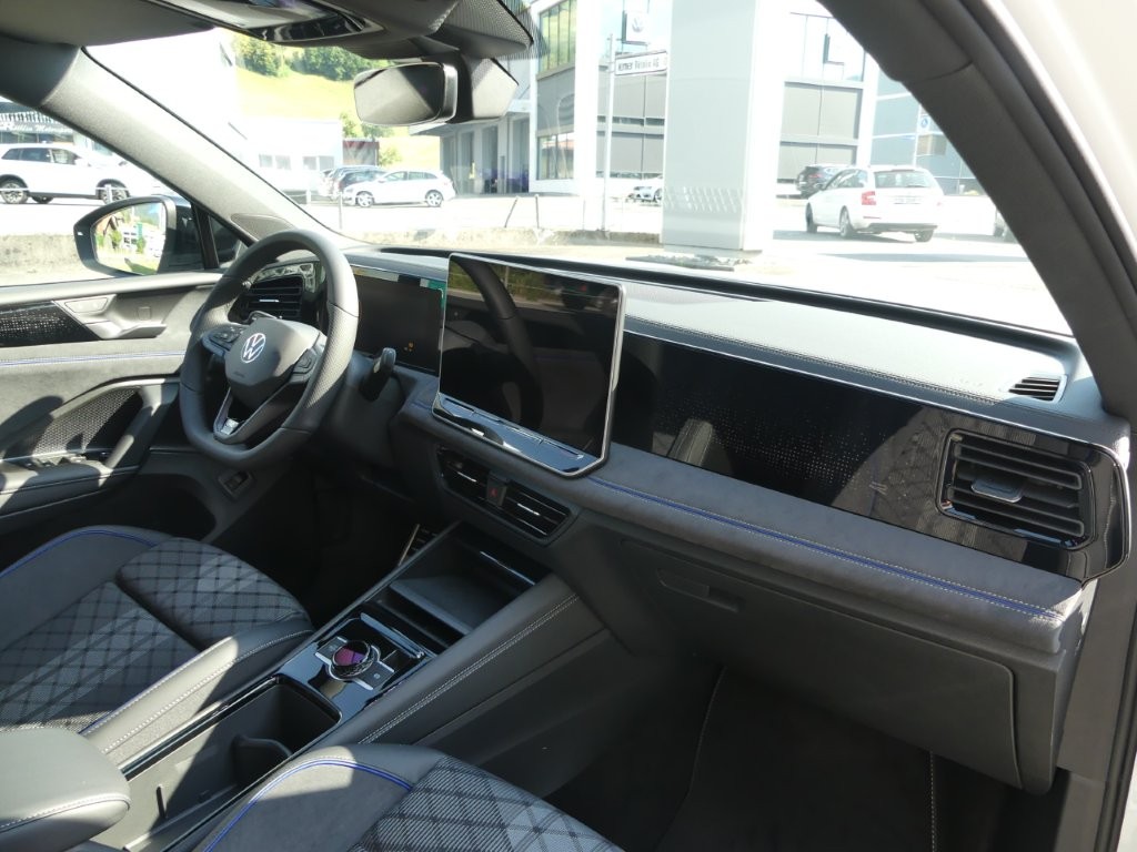 VW Tiguan 2.0 TSI DSG R-Line United 4Motion-image-8